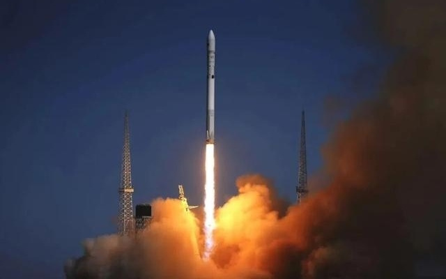 九亭镇｜“千帆星座”第十批组网卫星暨格思航天第三批商业卫星发射圆满成功