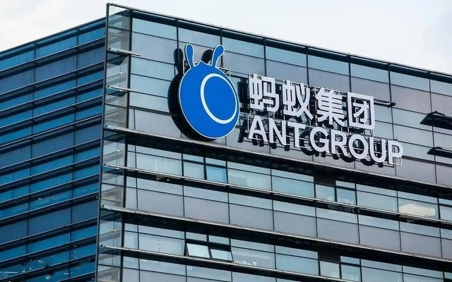 蚂蚁推出“AI Credit”特别激励方案；特斯拉最新人形机器人2026年底前启动量产 | 早资道