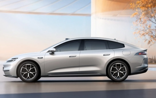 长安启源A06价格权益发布，“纯电版”售价10.99万元起