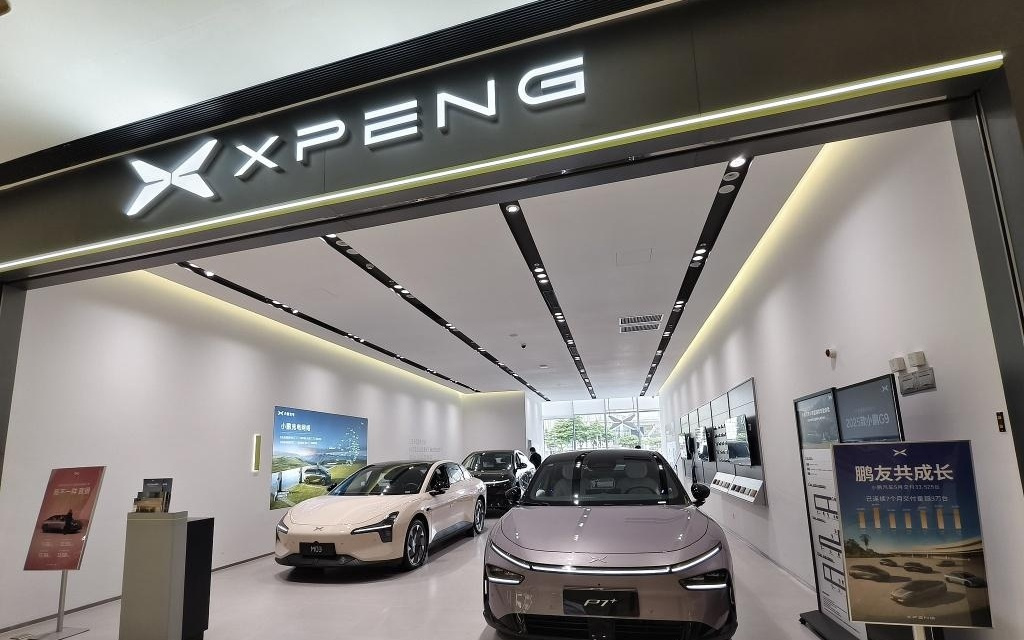 2025上半年交付量超越去年全年，小鹏汽车单车均价上涨至15.8万元