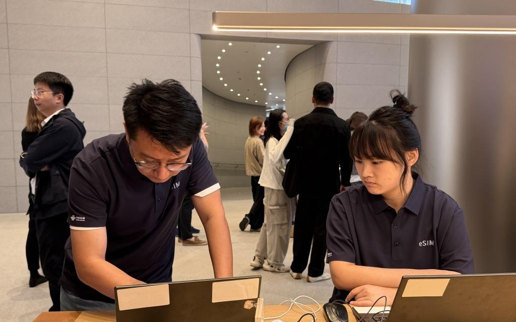iPhone Duo正式开售:货源供应好于预期,溢价已“腰斩”至2000元