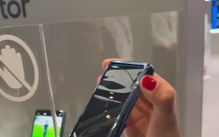 三星展示概念手机：屏幕能从5.1英寸“拉长”至6.7英寸