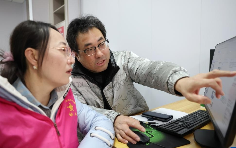 甘肃首批残疾人AI训练师持证就业