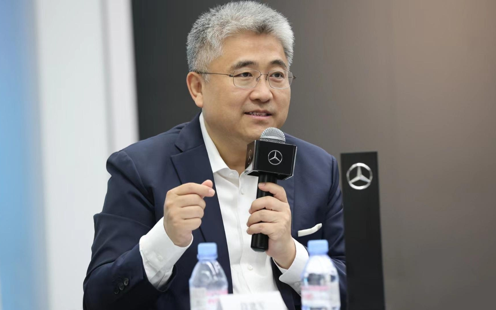 怼理想战华为，段建军不比余承东差