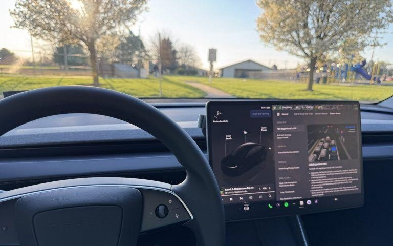 特斯拉FSD登陆欧洲，但和美国版很不一样