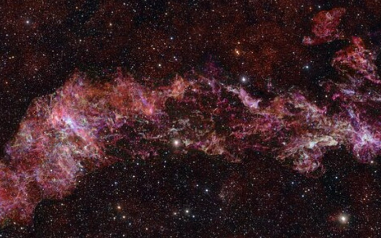 我国科研团队为银河系中心拍摄了一组“分子影集”