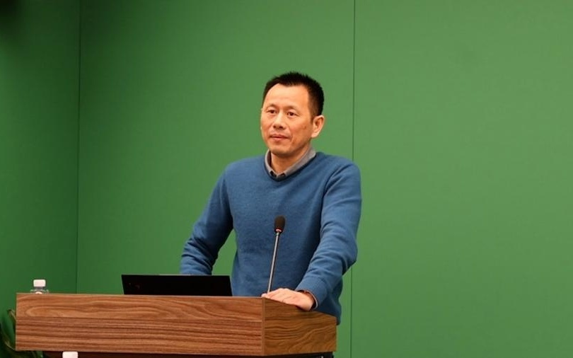 文汇视讯|“纤维芯片”问世!复旦大学科研团队研究成果登《自然》主刊