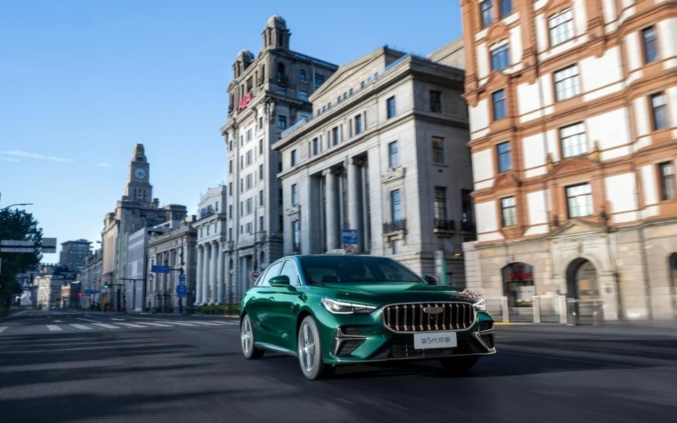 电动车狂欢之下，吉利为什么要逆势造一台“极致”的燃油车？