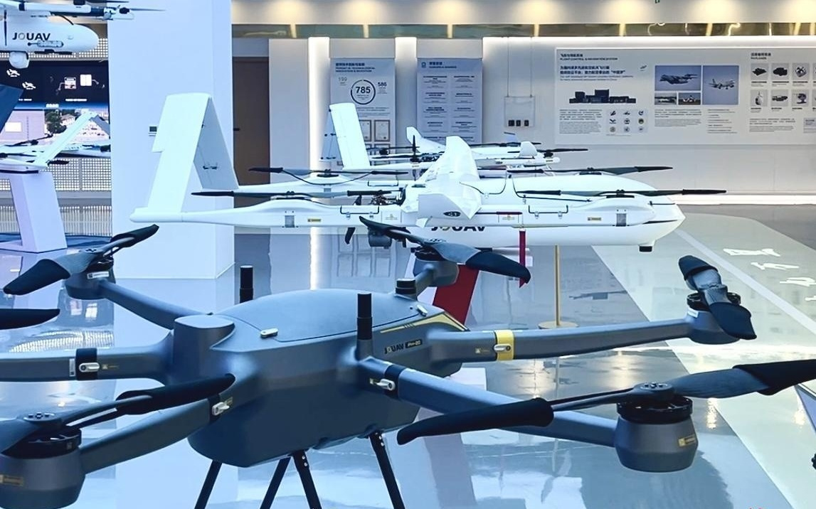 评论丨世界无人机运动会，成都低空经济的一场高级“伴飞”