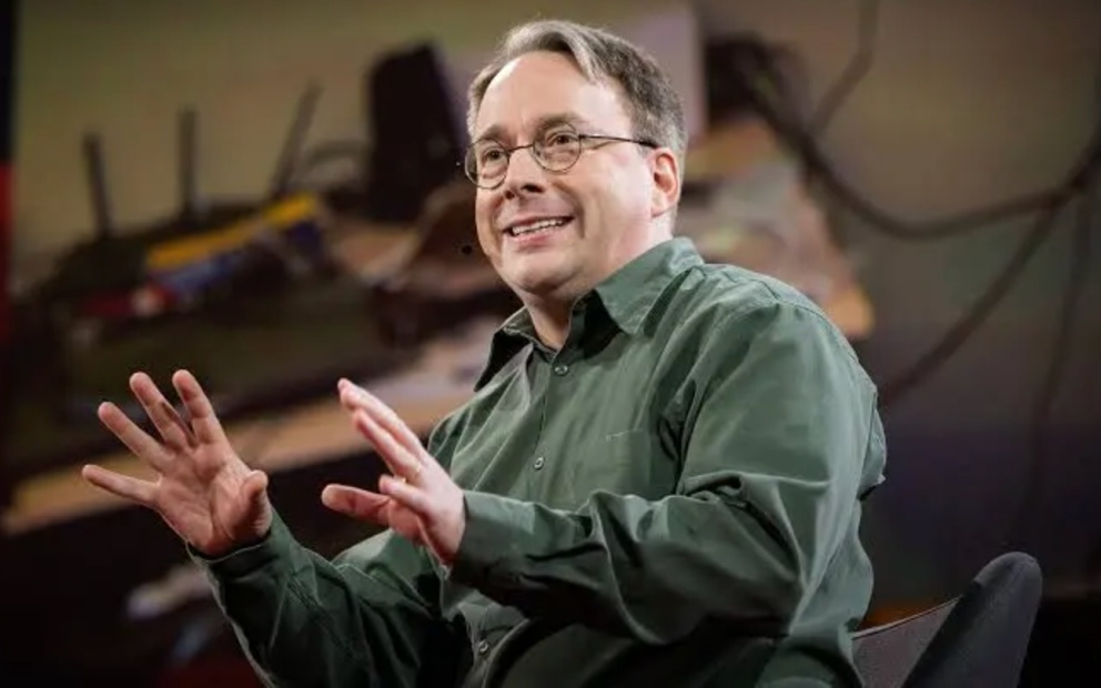 Linux祖师爷真香现场！曾嘲讽AI编程是垃圾，如今亲自下场氛围编程