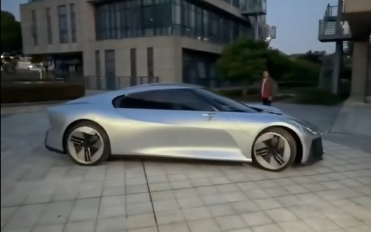 俞浩公布新跑车谍照，称其真的很帅