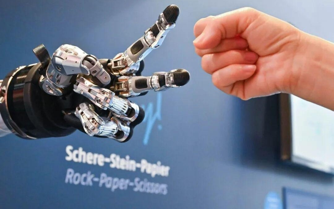 新质策源导刊丨邬贺铨：从“被动助手”到“主动代理”，人类如何与AI智能体共处？