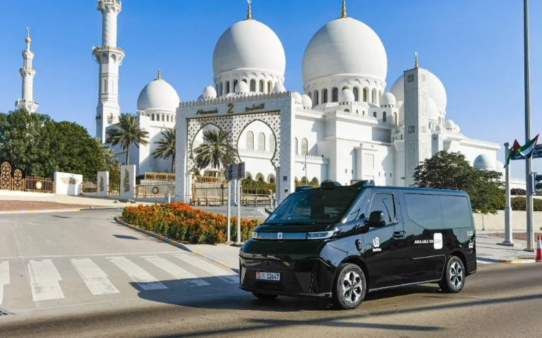 文远知行与优步正式启动阿布扎比市中心首个ROBOTAXI商业运营服务