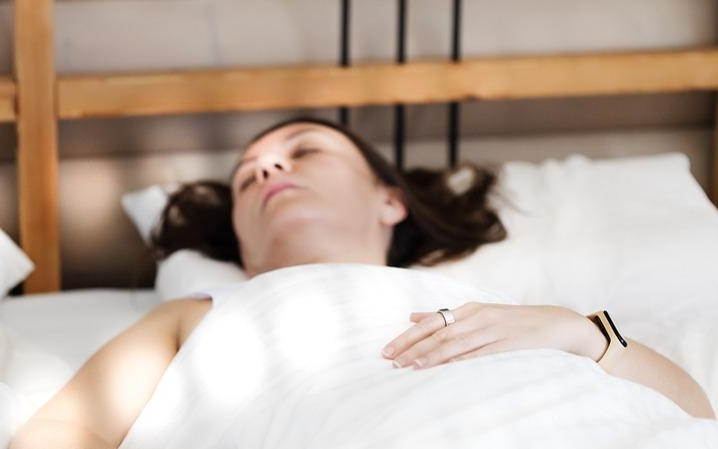 用一枚戒指，撬动4.4亿慢病人群的百亿生意