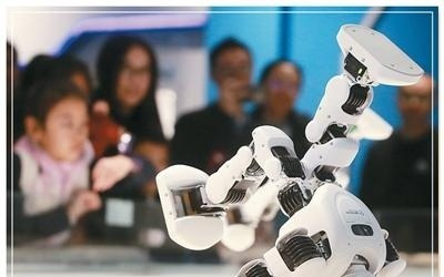 科技馆里，一“马”当先万象新