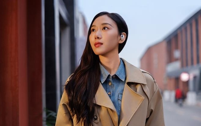 光帆带摄像头AI耳机本月开售，苹果摄像头AirPods加速落地