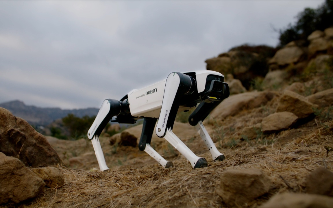 全球首款！越疆发布家庭智能体机器人Rover X1，售价7499元