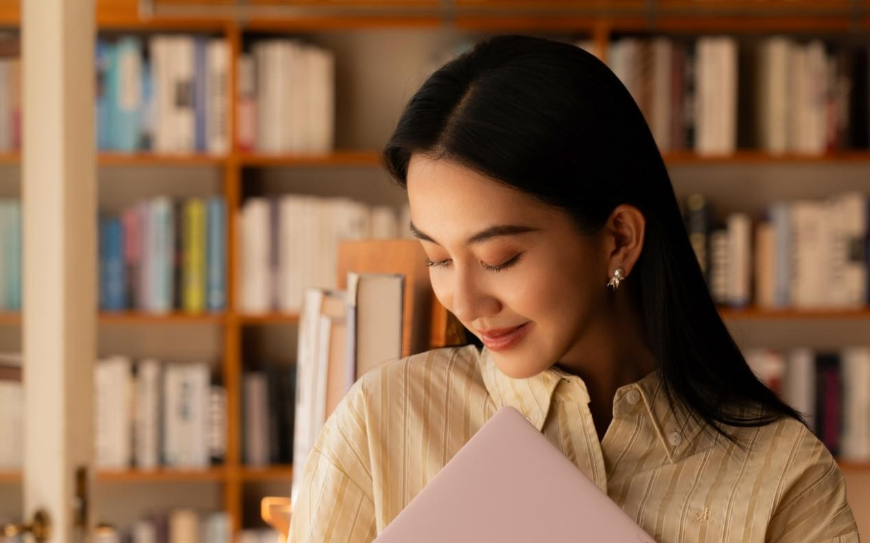 ‏鸿蒙电脑双旗舰新色正式开售，重构智慧办公体验