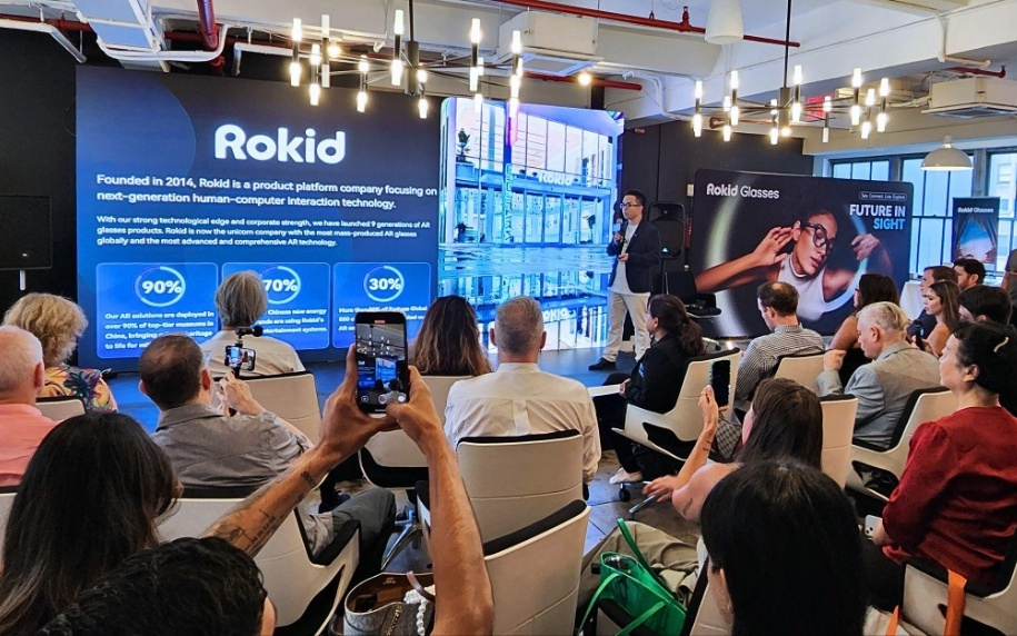 Rokid Glasses 智能眼镜在美国纽约正式海外发布