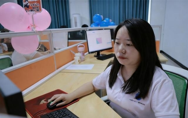 给AI“喂知识” 专访95后AI训练师王庆仙：在“云端”搭建数字世界丨我们·Women