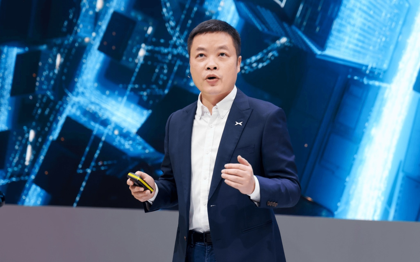 何小鹏谈用自己名字命名小鹏汽车：代表信心与责任