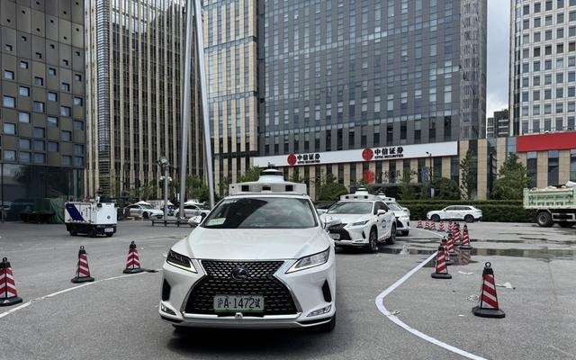 行车更丝滑，更多场景接驳，WAIC2025自动驾驶体验探营记