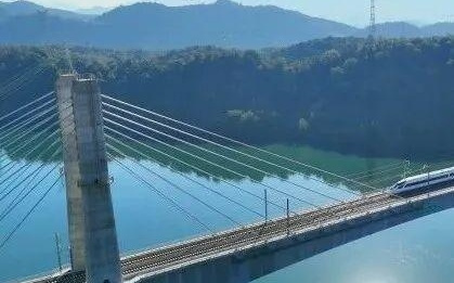 雷军“小米发布会”直播间全网禁评