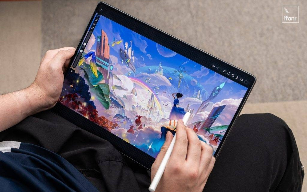 华为 MatePad Edge 评测：鸿蒙也「二合一」了，然后呢？