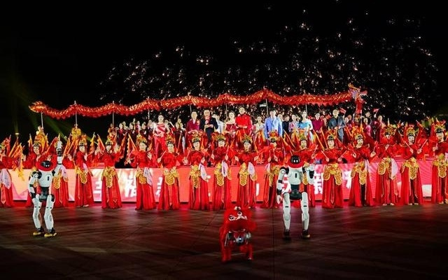 智能网联汽车、机器人机器狗都来了，天府新区新春活动含“科”量满满