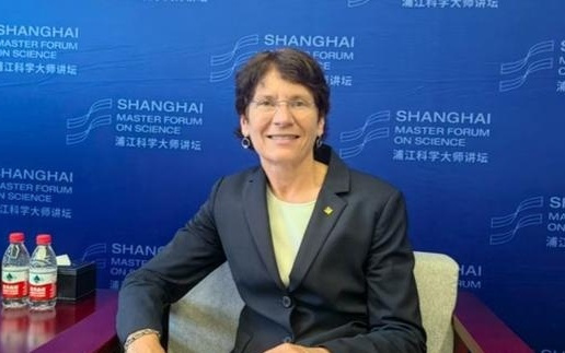 诺奖得主的斜杠人生：边研究癌症免疫治疗，边自学贝斯再组乐队
