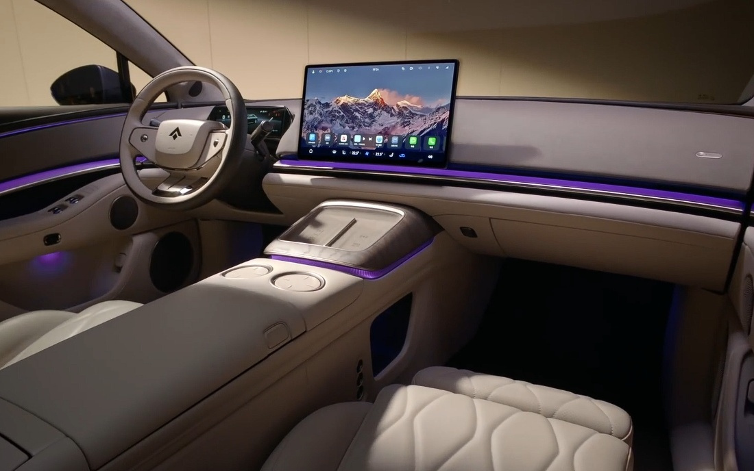 广汽昊铂A800开启盲订，华为乾崑ADS、鸿蒙座舱上车