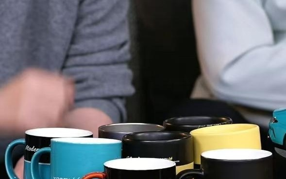 “一个杯子开15次会”？小米徐洁云：至少开了16次