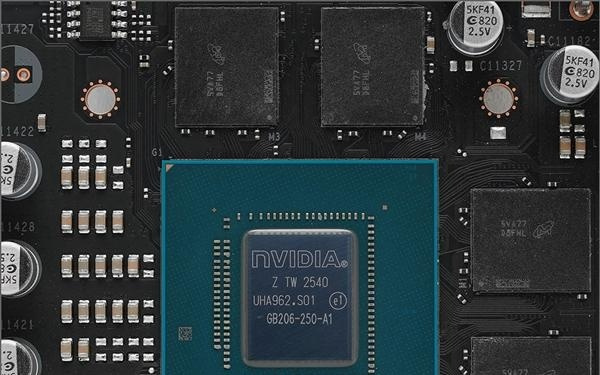 首个搭载美光GDDR7的RTX 50显卡现身！已集齐三大供应商