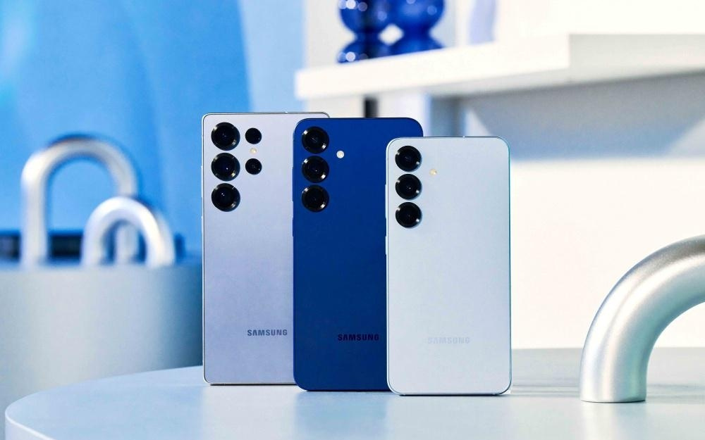 三星CRN计划扩展至欧洲，在法、德、英提供官翻S25系列手机