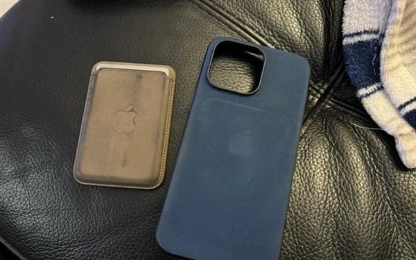 苹果终于抛弃精织斜纹！iPhone 17系列官方手机壳亮相：合成纤维材质