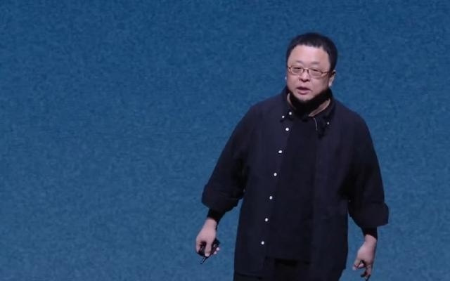 罗永浩“科技春晚”迟到44分钟，本人致歉