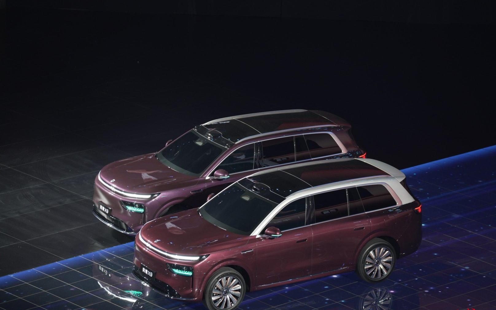 成都造“满血华为”车型奕境X9亮相华为乾崑技术大会