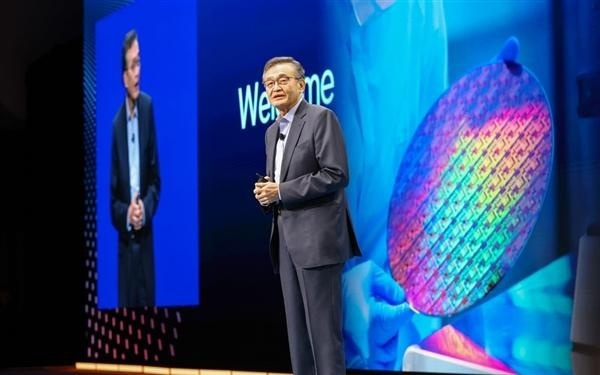 Intel代工迎来契机！14A制程拿下NVIDIA、AMD订单