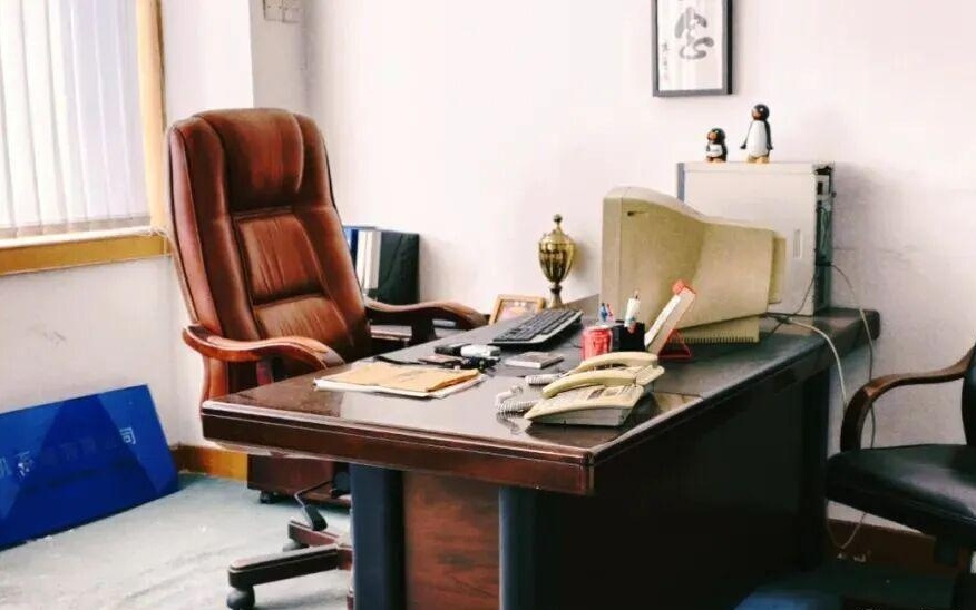 腾讯27周年“考古”：logo差点是鸽子，马化腾当过客服……