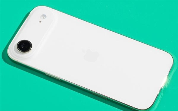 iPhone Air官方价格暴跌2000元：累积激活量还不到20万 不及预期