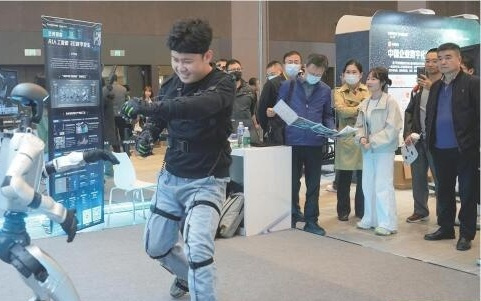 今年制定人工智能发展促进条例