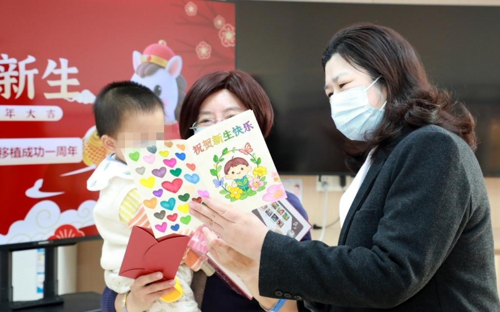 干细胞移植成功一年后，一岁半LIG4综合征男孩摆脱疾病困扰