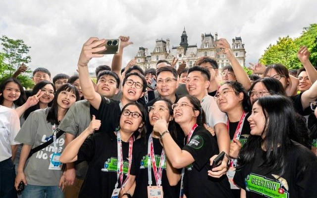 鸿蒙走向「好用」的背后：是1000万开发者愿意多走一步