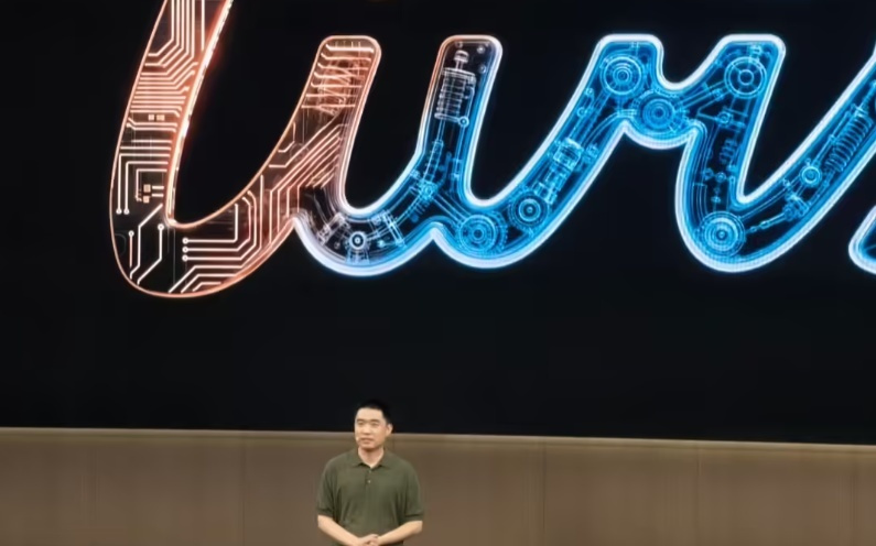 理想李想:当下,智能手机和汽车都并非“真智能”,本质上是“功能驱动”