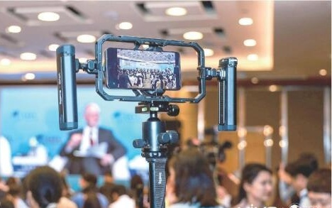 直击博鳌 AI大模型如何“卷”向物理世界？