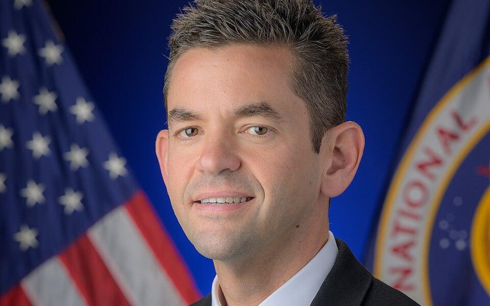 美国宇航局新任局长Jared Isaacman立下登月“军令状”