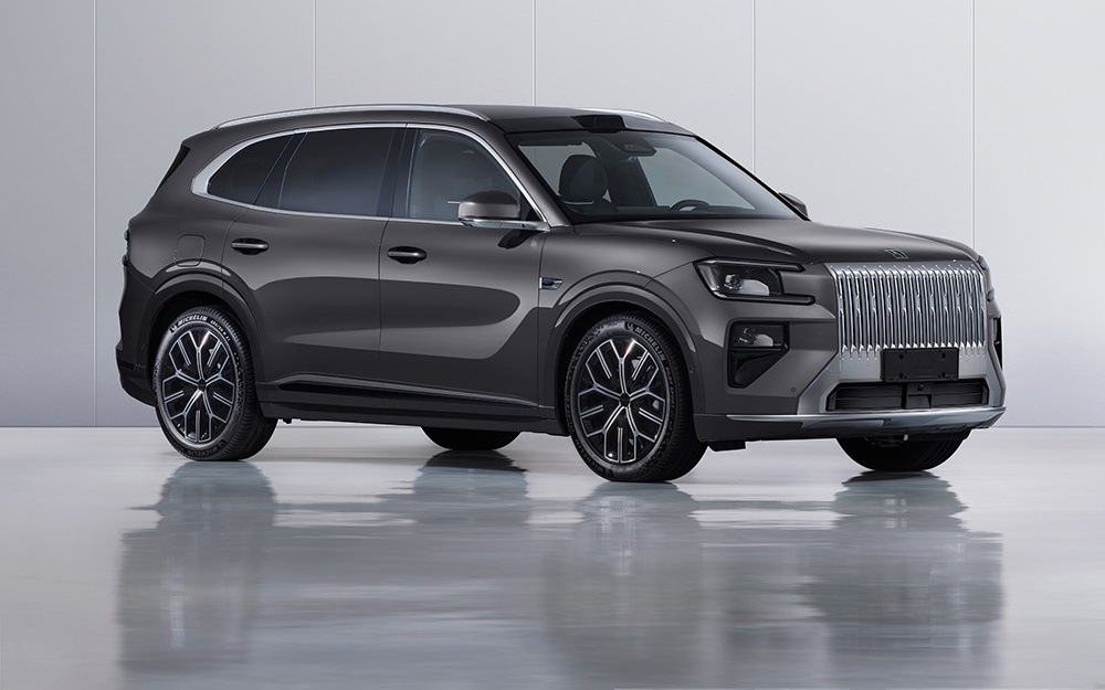 极氪8X旗舰电混SUV酒红色外观公布，主打“又强又优雅”