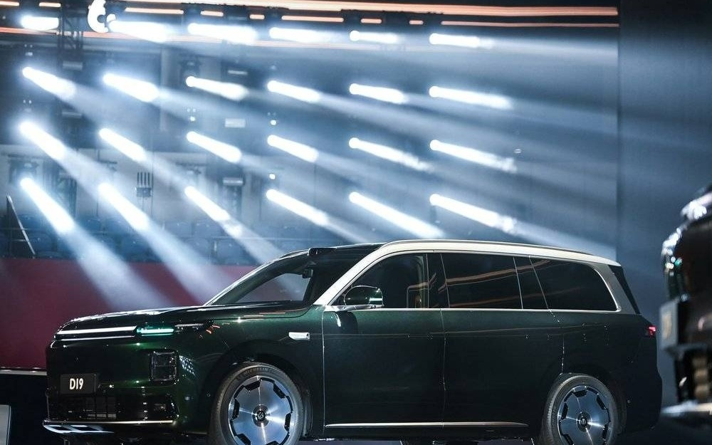 “9系”集中登场，车企开年亮剑