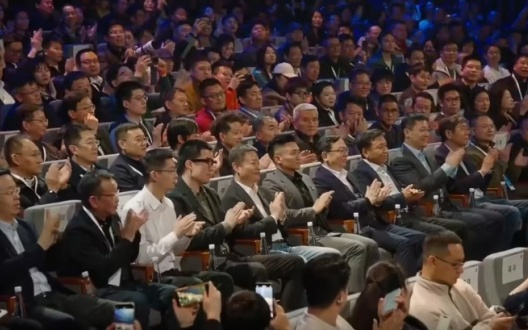 降价1万元，新小米SU7正式上市！