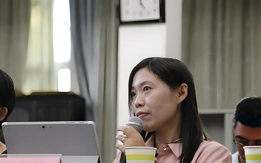 解学芳 | 打造以人文精神为内核的“人文智能”